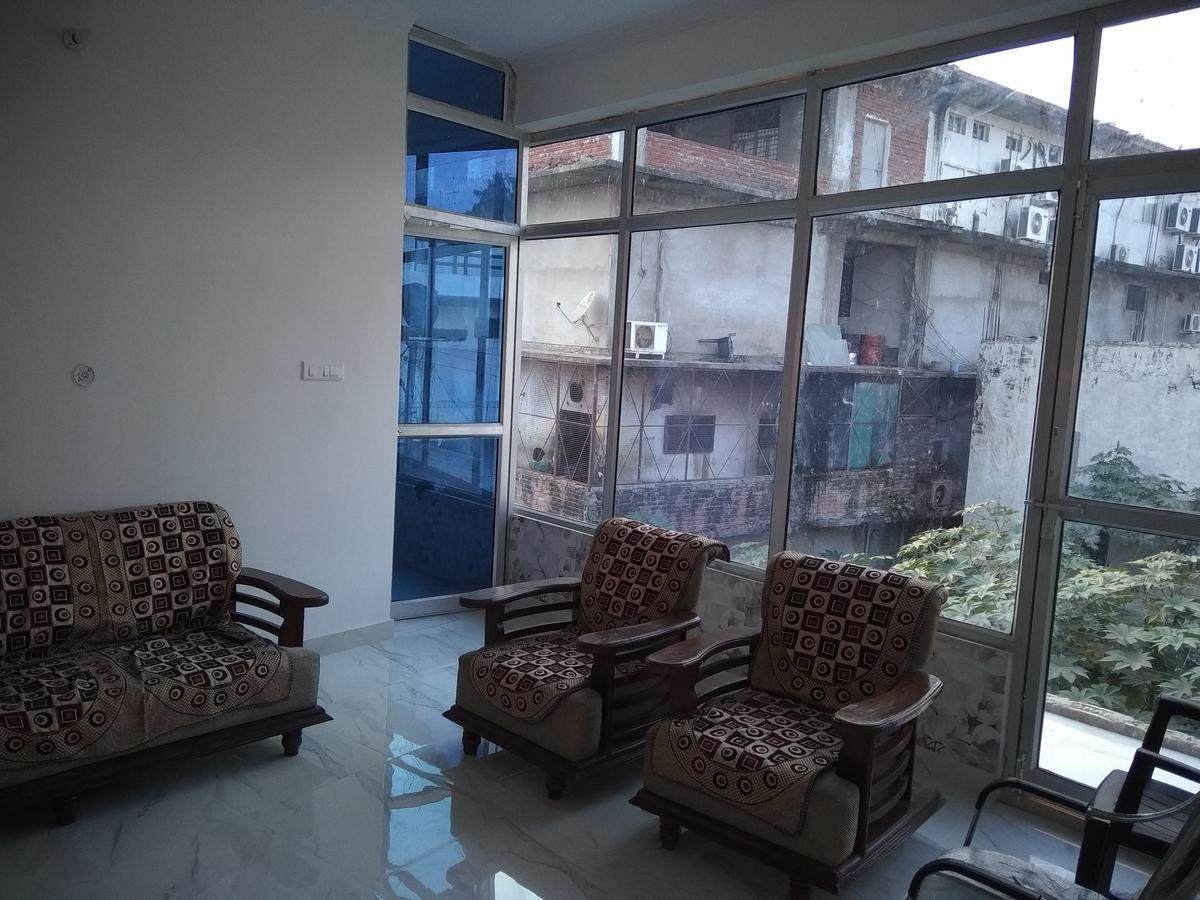 Pardhan Guest House Bara Banki ภายนอก รูปภาพ